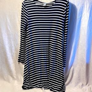 Long sleeve stripped dress